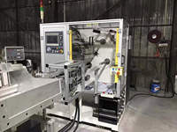Machine d'impression flexographique d'étiquettes avec Servocommande Découpeuse Rotative Avec Un Semi Automatique Poinçonneuse À Tourelle