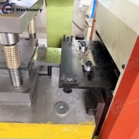 Machine de formage et de poinçonnage entièrement automatique pour profilés en acier cornière, fabriquée en usine en Chine
