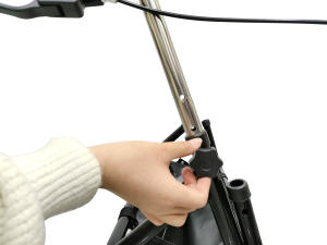 קל משקל מתקפל נייד מתקפל אלומיניום לסייע לסיעוד רפואי רולר רולר רולר עם כיסא לקשישים - Product Image 3