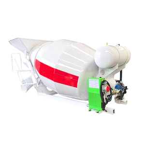 Réservoir remorquable actionné par moteur diesel de camion de mélangeur de <span class=keywords><strong>béton</strong></span> à tambour inclinable certifié pour l'usage de ferme dernier modèle - Product Image 1