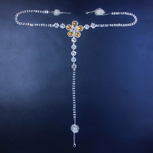 FanYue Sexy Catena per il Corpo Placcata Oro da Donna, Gioielli con Strass a Fiore Giallo, Catena per Perizoma, Catena per Vita T-back, Lingerie - Product Image 5
