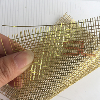 Maille métallique tissée décorative architecturale en laiton doré pour cloison en verre feuilleté et mur de fond