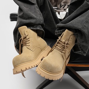 Botas cortas estilo workwear para mujer, modelo 2025, suela gruesa, botas de primavera-otoño, cuero brillante llamativo, color retro amarillo oscuro - Product Image 2