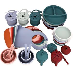 Bán buôn BPA miễn phí bé ăn đặt tre muỗng thực phẩm lớp an toàn Silicone BIB Bát bé ăn Bộ đồ ăn đặt cho trẻ em - Product Image 1