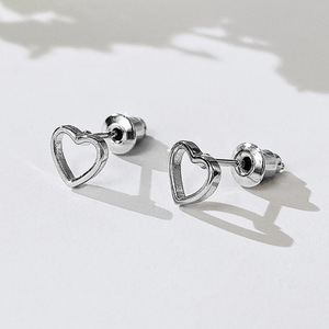 Orecchini coreani minimalisti a forma di cuore cavo, regalo romantico di San Valentino per le donne - Product Image 4