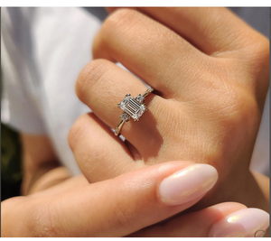 Impresionante anillo de diamante cultivado en laboratorio con claridad brillante, perfecto para propuestas, aniversarios y ocasiones especiales de la India - Product Image 5