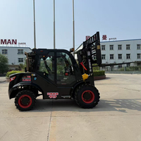 Les fabricants fournissent un chariot élévateur à fourche tout terrain à moteur diesel 4WD 2WD 3 tonnes 3.5 tonnes 5 tonnes