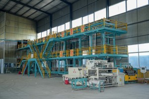 Chaîne de production imperméable de membrane de HDPE/LDPE avec le PLC de moteur d'incidence de boîte de vitesse de composants de noyau garantie de 1 an - Product Image 5