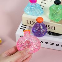 Nouveau Design TPR Glitter Maltose Parfum Squeeze Parfum Bouteille Série Décompression Soulagement Du Stress Stress Fidget Toy