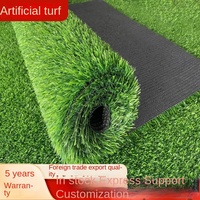 Tapis d'herbe décoratif extérieur artificiel Faux gazon en céramique Toit de terrain de football Balcon Isolation Ingénierie du boîtier