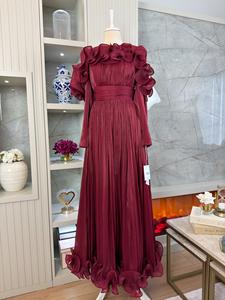 Vestido Abaya Formal para Mujeres Musulmanas, Estilo Modesto, con Pliegues 3D y Ribete de Encaje, Diseño Islámico de Dubái, Marca Loriya - Product Image 3