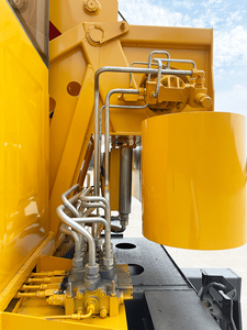 Gru Mobile su Camion con Braccio Telescopico Articolato da 6 Tonnellate per Sollevamento Pesante su Telaio Dongfeng - Product Image 5