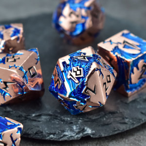 Set di 7 Dadi Poliedrici in Metallo con Logo Personalizzato, Design Drago Blu e Serpente, per Giochi di Ruolo D&D e Giochi da Tavolo - Product Image 5