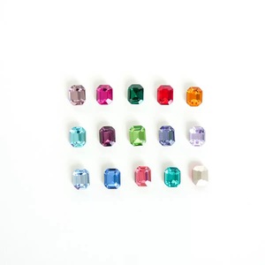 Vente en gros d'accessoires de bijouterie DIY avec des strass en verre K9 à fond pointu, rectangulaires, octogonaux et à surface plate, directement du fabricant. - Product Image 5