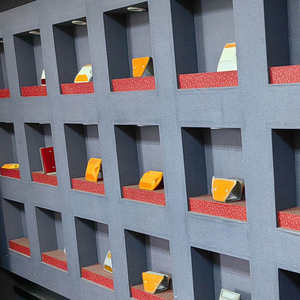 Panneau d'avertissement de sécurité routière 3m Marqueur de trafic en plastique Prix du réflecteur de goujon de route réfléchissant - Product Image 2