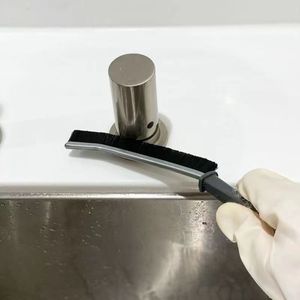 Brosse à crevasses en plastique pour le nettoyage des joints de robinets de cuisine, des baignoires et des coins – Outil ménager multi-usage - Product Image 2