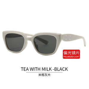 ใหม่จีเอ็ม เรโทร แคทอายแว่นกันแดดกรอบพีซีสีดำเลนส์เอซี ยูวี 400 แฟชั่นอินเทรนด์ป้องกันแสงแดดสำหรับผู้หญิงและผู้ชาย - Product Image 2