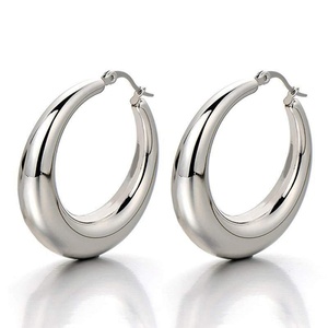 ต่างหูห่วงสแตนเลสชุบทอง 18k แฟชั่น - Product Image 2