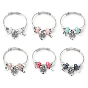 Bracelet en Gros pour Femme avec Breloque Tendance, Perles en Pierre de Cristal, <span class=keywords><strong>Libellule</strong></span>, Papillon et Arbre de Vie - Product Image 1