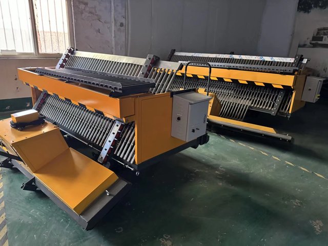 Small Red Square Brick Paving Machine Ground Construction Brick Paver Road Paver Machine Automatic Brick Laying Machine