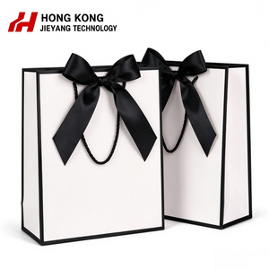 Sac en papier personnalisé avec ruban et poignée, idéal pour les cadeaux de Noël, les anniversaires et le shopping - Product Image 1