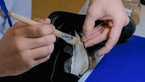 Pegamento Termoactivado de Poliuretano para Suelas de Zapatos, Acabado Transparente, Alto Contenido de Sólidos, Pegamento para Fijación de Suelas - Product Image 5