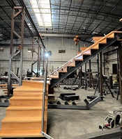 Escalier intérieur VIKO de haute qualité, design moderne, acier et bois, escalier droit, service de personnalisation d'usine de haute qualité