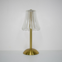 Classique élégant Bar salle à manger restaurant de luxe Rechargeable tactile cadeau mariage décor cristal mariage LED événement lampe de table sans fil