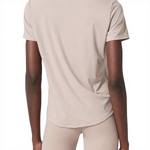 T-shirts pour femmes modernes, minimalistes et classiques, élégants, vibrants, à séchage rapide, respirants, pour la ville, la marche, la gym, le fitness - Product Image 4