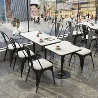 Ensemble table et chaises de style minimaliste moderne pour boutique de desserts, restaurant tendance nordique, salon de thé, snack-bar, table et chaises de bar