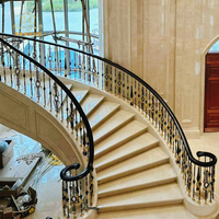 Ventes en gros de rampes d'escalier européennes de luxe modernes et durables en laiton et en aluminium, sur mesure pour escaliers intérieurs