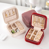 Boîte à bijoux portable en velours avec fermeture éclair, étui de voyage organisateur multi-compartiments pour boucles d'oreilles, bagues, colliers