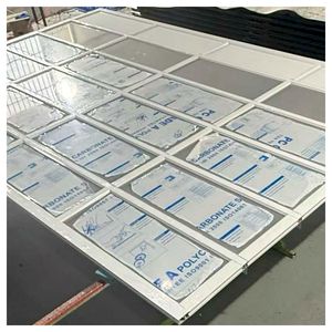 <span class=keywords><strong>Puerta</strong></span> de <span class=keywords><strong>Garaje</strong></span> <span class=keywords><strong>Seccional</strong></span> de Diseño Moderno <span class=keywords><strong>con</strong></span> Panel de Vidrio Templado y Superficie Acabada para Villas y Casas - Product Image 5