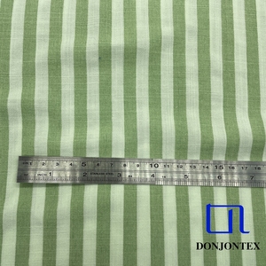 नए डिजाइन पॉलिएस्टर रायन कैनिनिक बुना हुआ स्ट्रिप कपड़े नरम स्पर्श धागा लड़कों के लिए आकस्मिक पोशाक घरेलू वस्त्र - Product Image 3