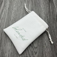 Sac cadeau en microfibre suédée personnalisé avec cordon de serrage, pochette cadeau blanche, sac à bijoux en suédée pour emballer des boucles d'oreilles, des colliers, des bagues