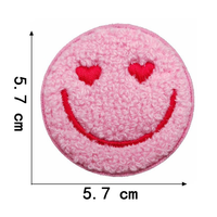 Patch en chenille personnalisé avec visage souriant, cœur rose, à coudre ou à repasser sur les vêtements, les sacs et les accessoires