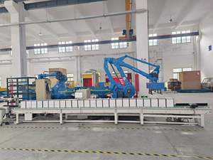 Robot de palettisation Yaskawa PL190 |   Automatisation fiable du chargement et du déchargement |   4 axes, charge utile de 190 kg pour les boîtes en plastique - Product Image 4