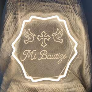 Letreros de Neón para Decoración de Bautizos, Letrero Luminoso LED para Mi Bautizo, Decoración Perfecta para Fiestas de Cumpleaños, Letreros de Neón Personalizados en Stock - Product Image 4