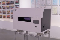 Machine d'impression UV de bureau de petite taille pour bouteilles, tête HD I3200 Hoson Riin