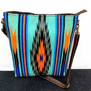 Bolso de mano bohemio occidental grande más vendido, manta de sillín de tela hecha a mano de lujo, forro de PU Vintage, cierre de cremallera para la playa - Product Image 1