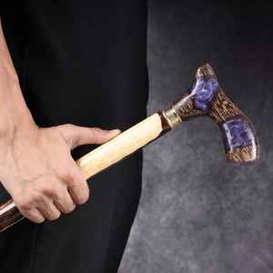 Bastón de Resina Artesanal que Combina Madera Duradera y Acabado Artístico en Resina, Perfecto para Asistencia de Movilidad Diaria - Product Image 2