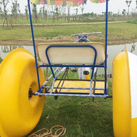 2024 nouveau bateau de vélo d'eau de pédale de conception avec le bateau de pédale de modèle de fusée de matériel de fibre de verre avec 2 sièges à vendre