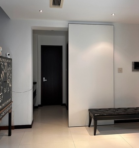 Puerta Corredera Interior Minimalista con Riel Oculto, Personalizada, de Doble Acristalamiento, para Dormitorio o Sala de Estar - Product Image 1