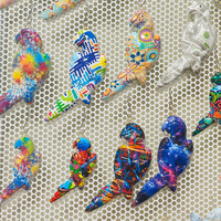 Vente en gros Graffiti coloré Résine Oiseau Animal Art Mural Suspendu Décoration Salon
