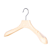 Cintre pour robe de mariage noir pour femmes en velours à épaules larges avec logo personnalisé de boutique Cintre pour veste et costume Cintre en plastique pour manteau et chemise antidérapant