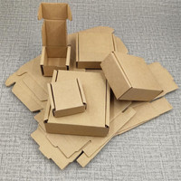 Boîte d'emballage d'emballage plat imprimé de logo personnalisé Boîte postale d'expédition kraft pliante découpée à l'emporte-pièce en carton ondulé