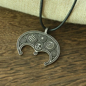 Collar con Colgante Lunula Eslava para Mujer, Joyería Vikinga Nórdica, Amuleto de Luna Eslava, Talismán Pagano, Regalo para Ella - Product Image 6