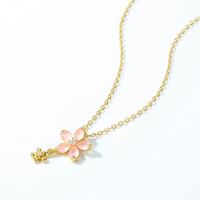Collier tendance en laiton émaillé avec breloques en forme de coléoptères, zircon et chaîne en câble plaqué or