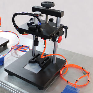 Machine manuelle de sertissage de bouteilles en verre de parfum Capsuleuse et presse <span class=keywords><strong>à</strong></span> collier Emballage Pulvérisateur aérosol Sertisseuse Équipement de pressage de capsulage - Product Image 4