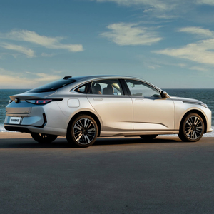 Changan Qiyuan A05 2024, autonomie électrique de 70 km, <span class=keywords><strong>hybride</strong></span> rechargeable, berline 5 portes 5 places, véhicule à énergie nouvelle haute performance - Product Image 4